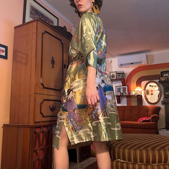 1980s 100% silk geisha girl cherry blossom printed belted kimono robe - by Orien - Picture 8 of 13